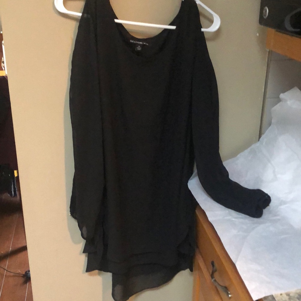 Women’s Blouse sheer sleeves with openings 2x